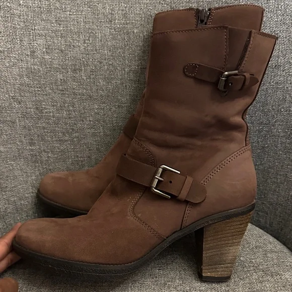 La CANADIENNE Brown Combat Boots - Picture 3 of 6